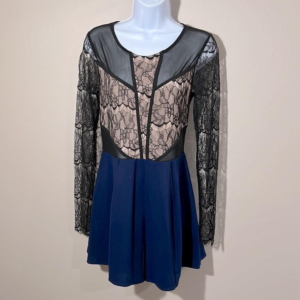 Lacy Corset-Style Cocktail Romper Sz M